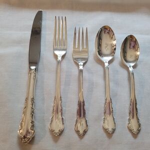 Reed & Barton Dresden Rose Silver Flatware 5 Pc Place Setting